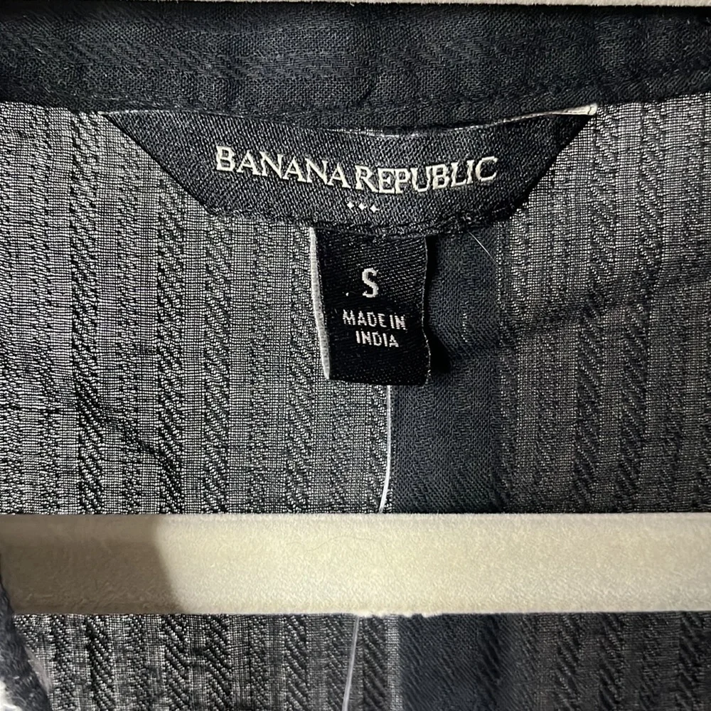 Banana Republic babydoll balloon puff sleeve cotton black& buttercream cotton